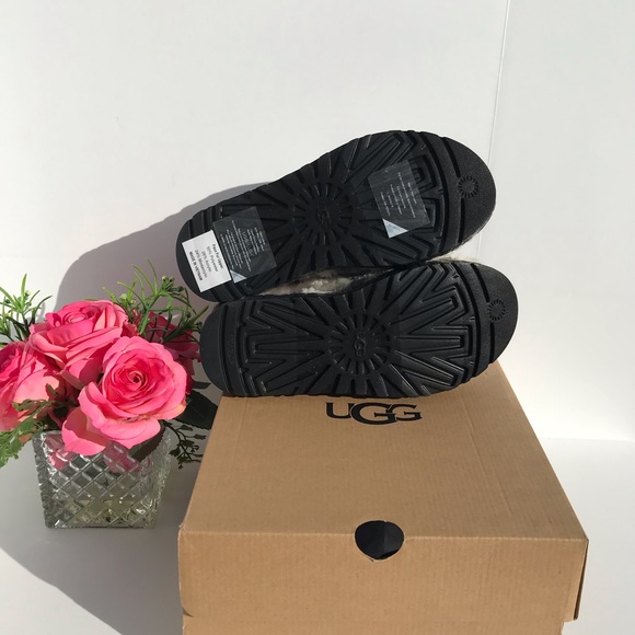 UGG Fluffita Cali Collage - Picture 9 of 9